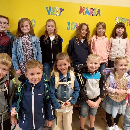Wir begrüßen 6 Erstklassler an unserer Schule